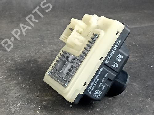 switch-mercedes-benz-e-class-t-model-s212-2009-2010-2011-2012-2013-2014-2015-2016-38880274 main image