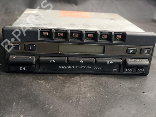 radio-mercedes-benz-e-class-w124-1993-1994-1995-1996-38880812 main image