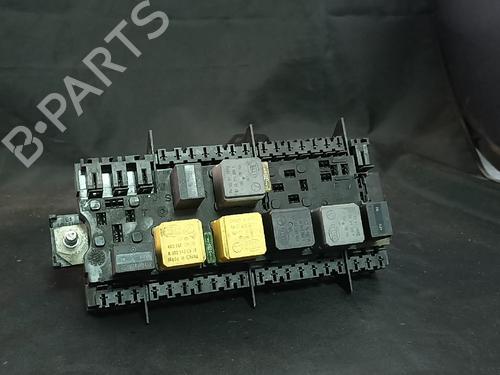 Used Fuse box Fuse box 38880865 38880865