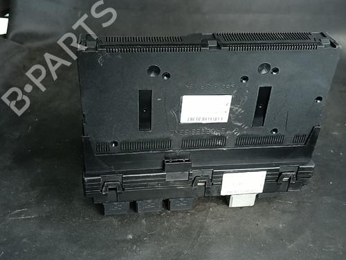 Used Fuse box Fuse box MERCEDES-BENZ S-CLASS (W221, V221) S 320 CDI (221.022, 221.122) (235 hp) 38881012 38881012