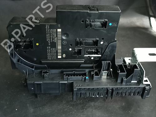 Used Fuse box Fuse box 38881022 38881022