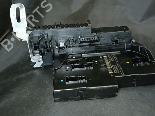 fuse-box-mercedes-benz-c-class-coupe-c204-2011-38881515 main image