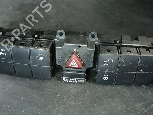 Used Warning switch Warning switch MERCEDES-BENZ C-CLASS Coupe (CL203) C 200 CDI (203.707) (122 hp) 38881619 38881619