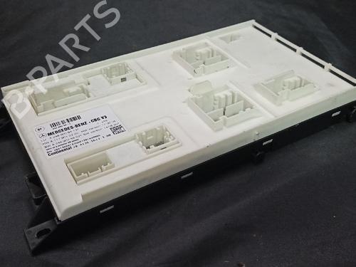 Used Fuse box Fuse box 38881748 38881748
