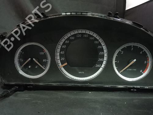 Used Instrument cluster Instrument cluster MERCEDES-BENZ C-CLASS (W204) C 220 CDI (204.008) (163 hp) 38881817 38881817