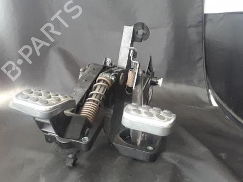 Pedal Pedal MERCEDES-BENZ B-CLASS Sports Tourer (W245) B 180 CDI (245.207) (109 hp) 38882096 38882096
