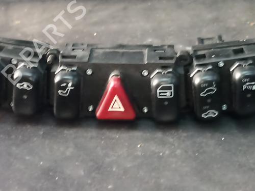 Used Warning switch Warning switch MERCEDES-BENZ S-CLASS (W220, V220) S 320 CDI (220.026, 220.126) (197 hp) 38882207 38882207