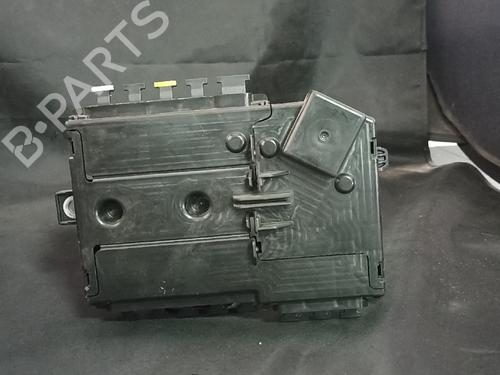 Used Fuse box Fuse box 38882230 38882230