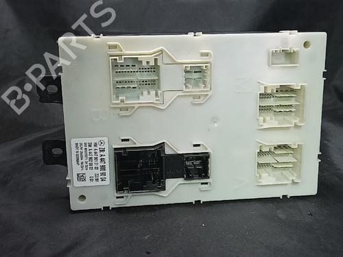 Used Fuse box Fuse box 38882248 38882248