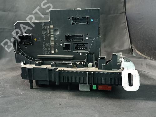 Used Fuse box Fuse box 38882560 38882560