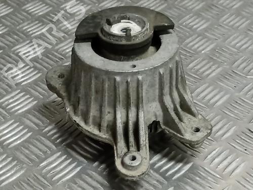 Used Engine mount Engine mount MERCEDES-BENZ C-CLASS T-Model (S205) C 220 BlueTEC / d (205.204) (170 hp) 38883088 38883088