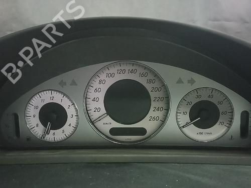 Used Instrument cluster Instrument cluster MERCEDES-BENZ CLK (C209) [2002-2010] 38883330 38883330