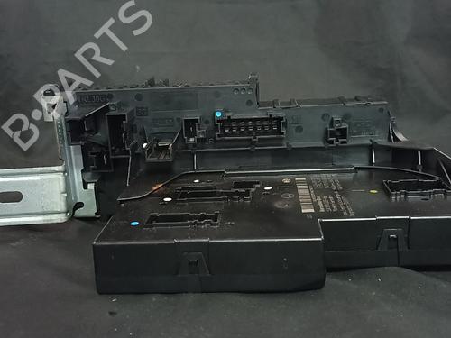 Used Fuse box Fuse box 38883386 38883386