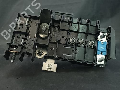 Used Fuse box Fuse box MERCEDES-BENZ GLA-CLASS (X156) GLA 180 (156.942) (122 hp) 38883734 38883734
