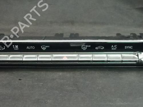 climate-control-mercedes-benz-a-class-w177-2018-38883953 main image