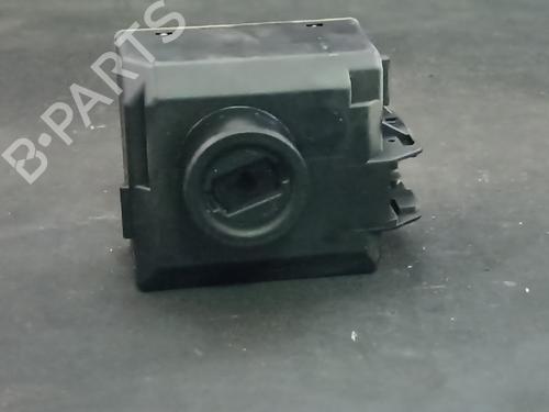 switch-mercedes-benz-a-class-w176-2012-2013-2014-2015-2016-2017-2018-38883964 main image