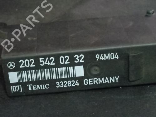 Used Electronic module Electronic module MERCEDES-BENZ C-CLASS (W202) C 200 D (202.120) (75 hp) 38884824 38884824