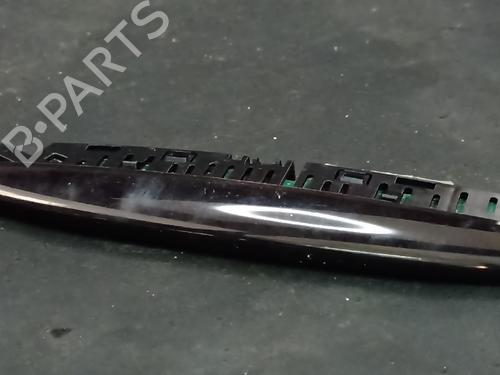 display-monitor-mercedes-benz-c-class-w204-2007-2008-2009-2010-2011-2012-2013-2014-2015-38885162 main image