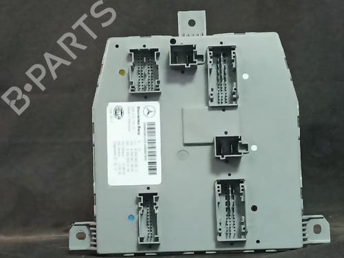 Used Fuse box Fuse box 38885272 38885272