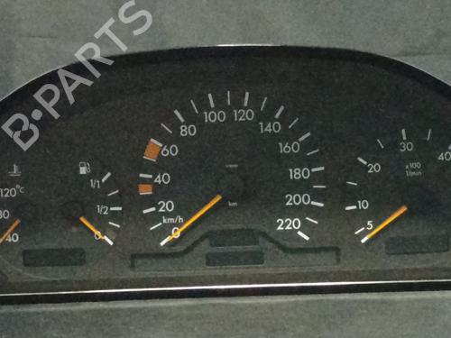 Used Instrument cluster Instrument cluster MERCEDES-BENZ C-CLASS T-Model (S202) C 220 T D (202.182) (95 hp) 38885320 38885320