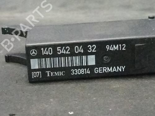 Used Electronic module Electronic module MERCEDES-BENZ S-CLASS (W140) 300 SE 2.8 (140.028) (197 hp) 38885361 38885361