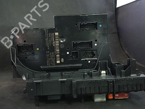 Used Fuse box Fuse box 38886084 38886084