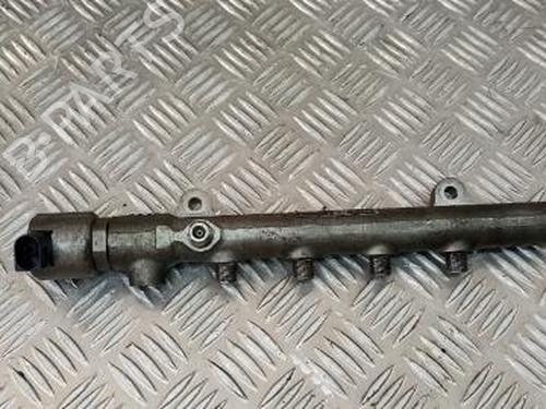 injection-rail-mercedes-benz-e-class-w212-2009-2010-2011-2012-2013-2014-2015-2016-38886165 main image