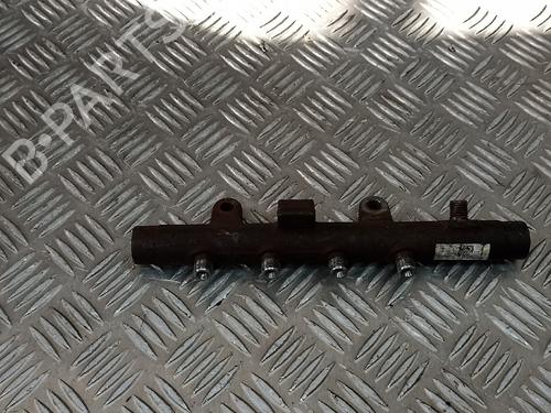 injection-rail-mercedes-benz-a-class-w176-2012-2013-2014-2015-2016-2017-2018-38886170 main image