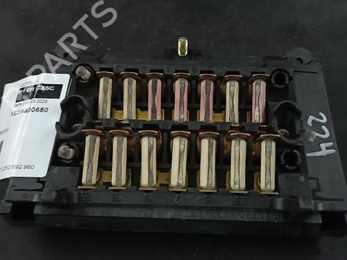 Used Fuse box Fuse box MERCEDES-BENZ 123 Saloon (W123) 230 E (123.223) (136 hp) 38886238 38886238