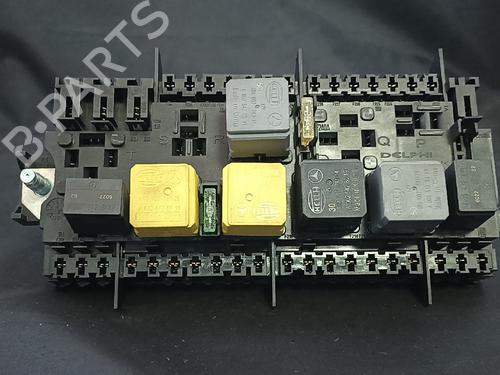 Used Fuse box Fuse box 38886878 38886878