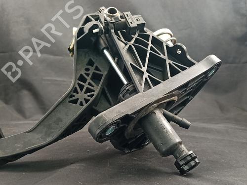 Used Clutch pedal Clutch pedal 38886924 38886924