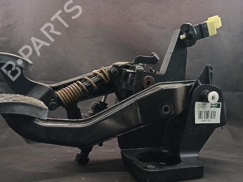 pedal-mercedes-benz-a-class-w169-2004-2005-2006-2007-2008-2009-2010-2011-2012-38886965 main image