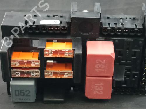 caixa-de-fusiveis-mercedes-benz-e-class-w213-2016-38887297 main image