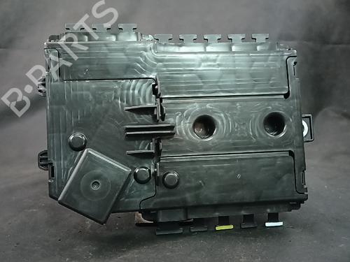 Used Fuse box Fuse box 38887397 38887397