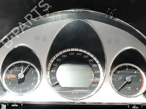 instrument-cluster-mercedes-benz-e-class-convertible-a207-2010-2011-2012-2013-2014-2015-2016-38887694 main image