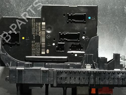 Used Fuse box Fuse box 38888204 38888204