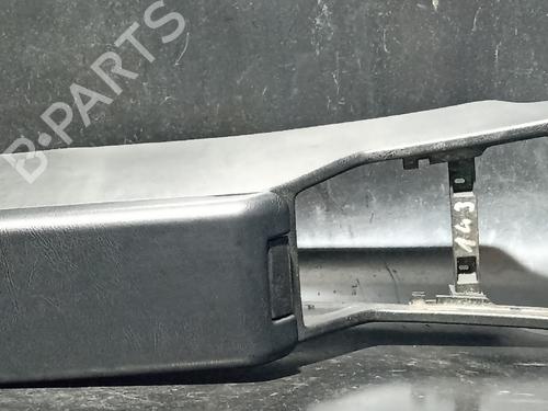 Used Armrest / Center console Armrest / Center console 38888359 38888359