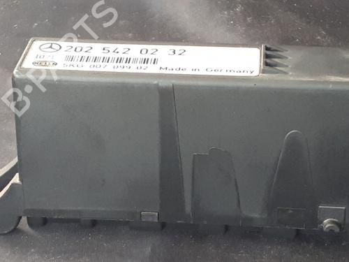 Used Electronic module Electronic module MERCEDES-BENZ C-CLASS (W202) C 200 D (202.120) (75 hp) 38897631 38897631
