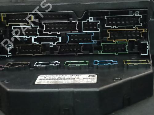 Used Fuse box Fuse box 38889315 38889315