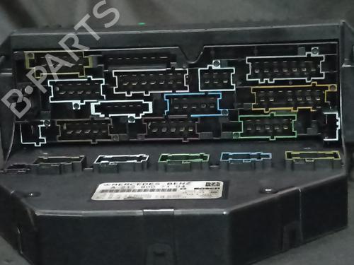 Used Fuse box Fuse box 38889316 38889316