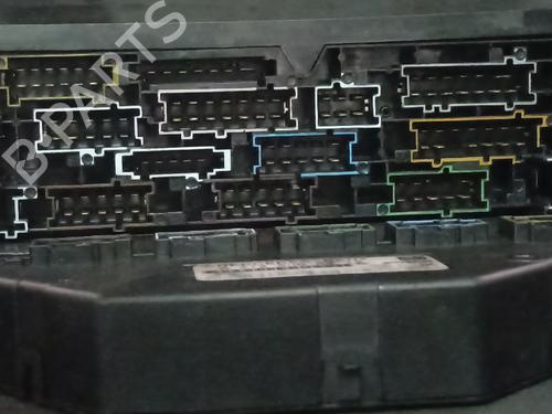Used Fuse box Fuse box 38889317 38889317