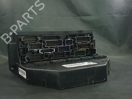 Used Fuse box Fuse box 38889320 38889320