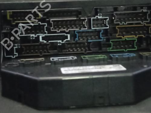 Used Fuse box Fuse box 38889321 38889321