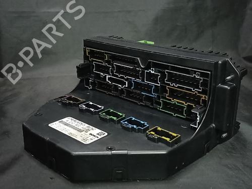 Used Fuse box Fuse box 38889323 38889323