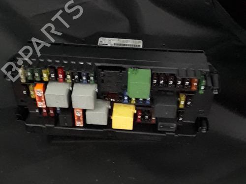 Used Fuse box Fuse box 38889336 38889336