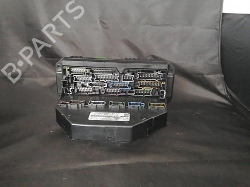 Used Fuse box Fuse box 38889338 38889338