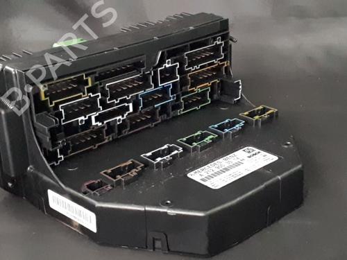 Used Fuse box Fuse box 38889341 38889341