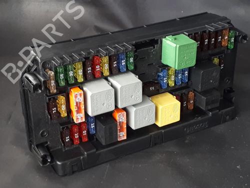 Used Fuse box Fuse box 38889342 38889342