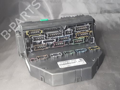 Used Fuse box Fuse box 38889343 38889343