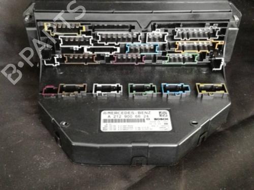 Used Fuse box Fuse box 38889347 38889347